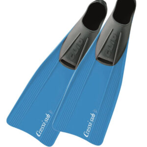 ادوات السباحة